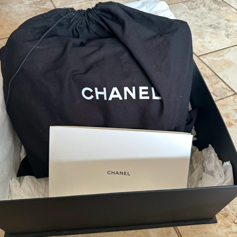 Perfect condition chanel gabrielle medium size